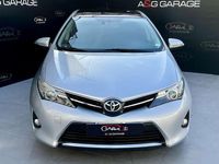Usado Toyota Auris Business Edition 132 CV (97 kW) 2014 Plateado Utilitario