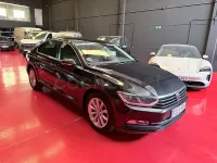Usado VW Passat Advance 120 CV (88 kW) 2017 Negro Berlina