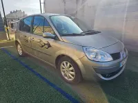 Usado Renault Scénic 130 CV (95 kW) 2007 Gris / plata Monovolumen