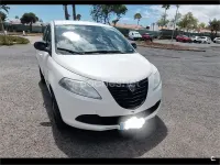Usado Lancia Ypsilon 69 CV (50 kW) 2015 Blanco Utilitario