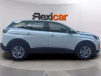 Usado Peugeot 3008 Active 131 CV (96 kW) 2022 Verde SUV