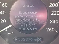 Usado Mercedes E270 Avantgarde 177 CV (130 kW) 2004 Negro Familiar