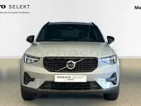 Usado Volvo XC40 Plus 163 CV (119 kW) 2025 Gris / plata SUV