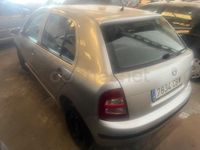 Usado Skoda Fabia 60 CV (44 kW) 2003 Gris / plata Berlina