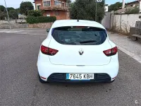 Usado Renault Clio IV LIMITED 75 CV (55 kW) 2017 Blanco Berlina