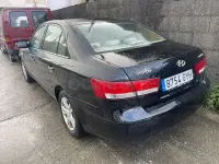Usado Hyundai Sonata Comfort 140 CV (102 kW) 2008 Negro Berlina