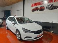 Usado Opel Astra Excellence 136 CV (100 kW) 2017 Blanco Familiar