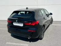 Usado BMW 118 Executive 150 CV (110 kW) 2022 Negro Utilitario