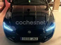 Usado Jaguar XE R-Sport 180 CV (132 kW) 2016 Negro Berlina