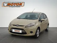Usado Ford Fiesta Trend 68 CV (50 kW) 2009 Beige Berlina