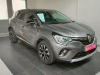 Usado Renault Captur Techno 90 CV (66 kW) 2024 Gris / plata SUV