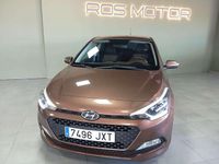 Usado Hyundai i20 84 CV (61 kW) 2017 Marrón Utilitario