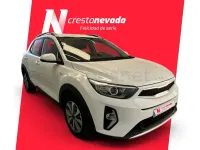 Usado Kia Stonic 84 CV (61 kW) 2023 Blanco SUV