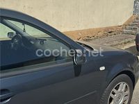Usado VW Golf IV 110 CV (80 kW) 2002 Gris / plata Berlina