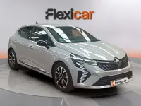 Usado Renault Clio V Techno 90 CV (66 kW) 2025 Gris Berlina