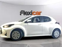 Usado Toyota Yaris Comfort 72 CV (52 kW) 2023 Blanco Utilitario