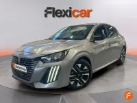 Usado Peugeot 208 Allure 100 CV (73 kW) 2025 Gris Utilitario