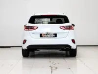 Usado Kia Ceed 160 CV (117 kW) 2024 Gris Utilitario