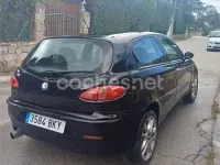 Usado Alfa Romeo 147 Distinctive 120 CV (88 kW) 2001 Negro Utilitario