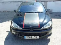 Usado Peugeot 206 110 CV (80 kW) 2004 Negro Berlina