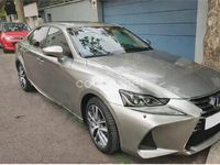 Usado Lexus IS300h Executive Line 223 CV (164 kW) 2017 Gris / plata Berlina