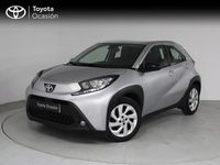 Usado Toyota Aygo X Play 72 CV (52 kW) 2024 Gris / plata SUV