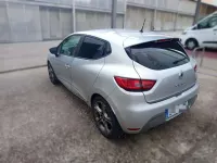 Usado Renault Clio LIMITED 90 CV (66 kW) 2016 Gris Utilitario