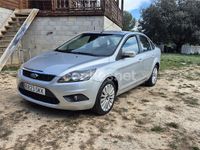 Usado Ford Focus Trend 136 CV (100 kW) 2009 Gris / plata Berlina