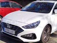 Usado Hyundai i30 110 CV (80 kW) 2022 Blanco Berlina