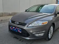 Usado Ford Mondeo Limited 140 CV (102 kW) 2013 Gris / plata Berlina