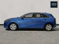 Usado Kia Ceed 100 CV (73 kW) 2022 Azul Utilitario
