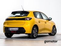 Usado Peugeot 208 Allure 100 CV (73 kW) 2023 Amarillo Utilitario