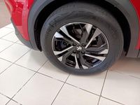 Usado Peugeot 2008 Allure 130 CV (95 kW) 2023 Rojo SUV