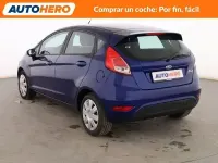 Usado Ford Fiesta Trend 82 CV (60 kW) 2014 Azul Utilitario