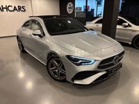 Usado Mercedes CLA200 163 CV (119 kW) 2025 Gris / plata Berlina
