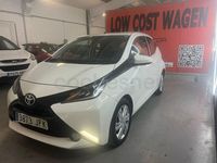 Usado Toyota Aygo X-play 69 CV (50 kW) 2015 Blanco Utilitario