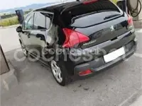 Usado Peugeot 3008 110 CV (80 kW) 2010 Negro Familiar