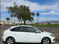 Usado Ford Focus Trend 109 CV (80 kW) 2010 Blanco Berlina