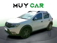 Usado Dacia Sandero Stepway 90 CV (66 kW) 2017 Blanco Utilitario