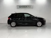 Usado Skoda Fabia Selection 95 CV (69 kW) 2025 Negro Utilitario