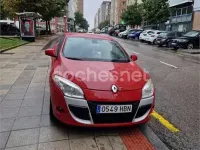 Usado Renault Mégane III Dynamique 105 CV (77 kW) 2011 Rojo Berlina