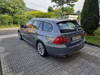 Usado BMW 318 143 CV (105 kW) 2011 Gris / plata Familiar