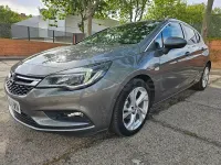 Usado Opel Astra Dynamic 125 CV (91 kW) 2019 Beige Berlina