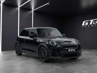 Usado Mini Cooper SE 135 kW (184 CV) 2021 Negro Utilitario