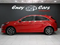 Usado Kia Ceed Style 120 CV (88 kW) 2023 Rojo Utilitario