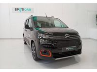 Begagnad Citroën Berlingo Shine 100 kW (136 HK) 2023 Svart Minibuss