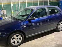 Usado Audi A3 Attraction 102 CV (75 kW) 2002 Azul Utilitario