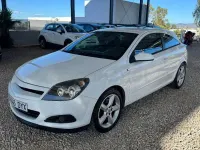 Usado Opel Astra GTC Sport 120 CV (88 kW) 2006 Blanco Berlina