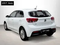 Usado Kia Rio 84 CV (61 kW) 2021 Blanco Berlina
