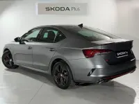 Usado Skoda Octavia RS 245 CV (180 kW) 2024 Gris / plata Berlina